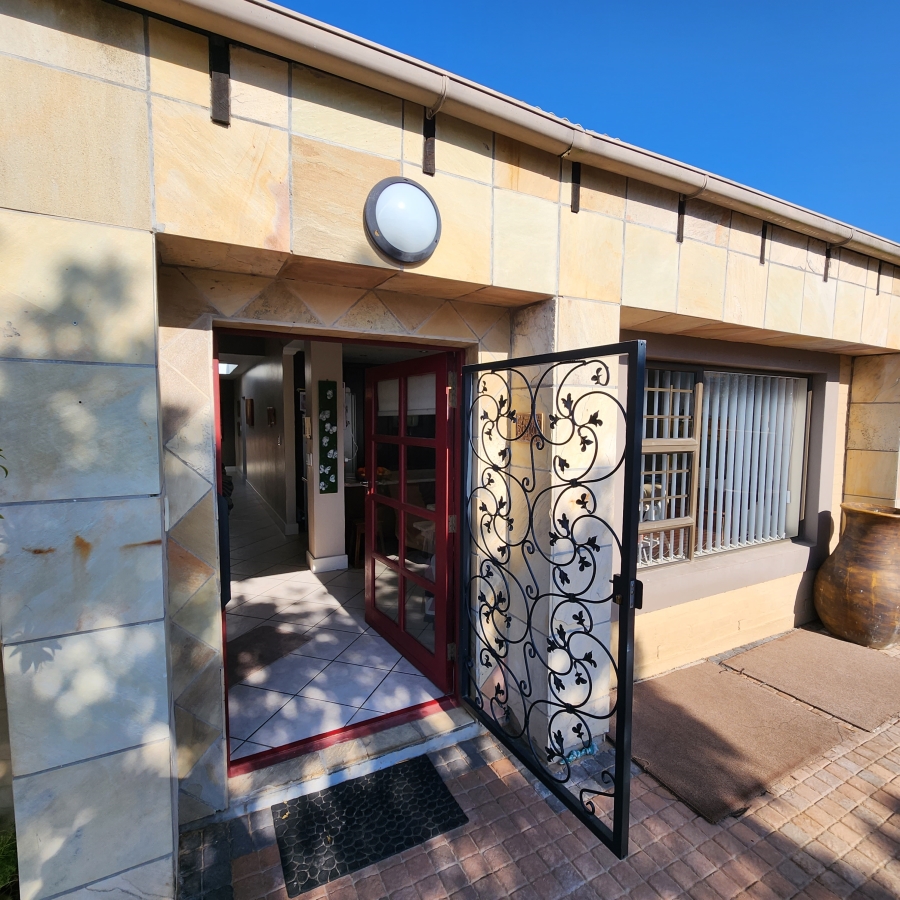 4 Bedroom Property for Sale in Dana Bay Western Cape